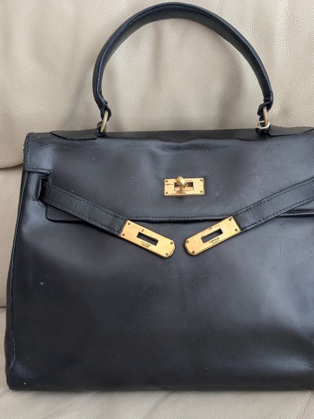 Hermes Kelly 32 Box Vintage Black Leather Gold Hardware Bag